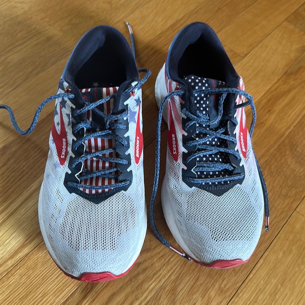 Brooks Launch Sneakers